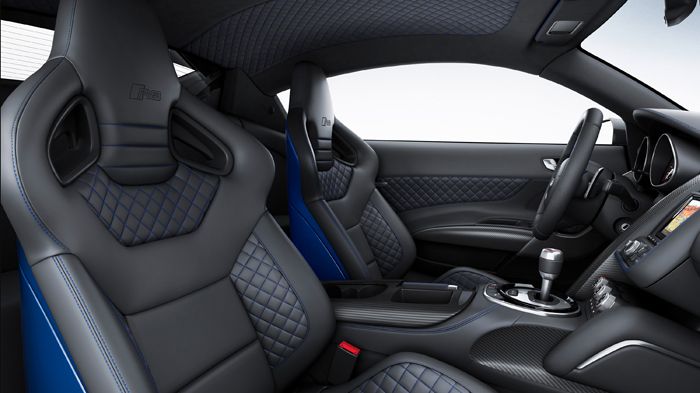 Η μοναδικότητα του Audi R8 LMX (μόνο 99 κομμάτια θα κατασκευαστούν) αναδεικνύεται από πλήθος λεπτομερειών του εσωτερικού.